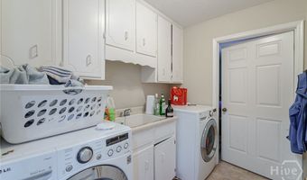 196 Avalon Dr, Athens, GA 30606