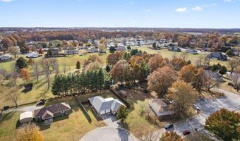 1006 Baretta Ct, Aurora, MO 65605