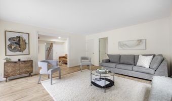 140 Idlebrook Ln, Aberdeen, NJ 07747
