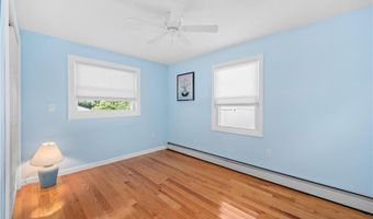 40 Murphy Dr, Cumberland, RI 02864
