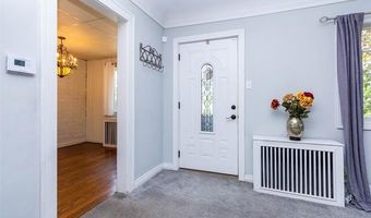 8911 Manor Ave, Allen Park, MI 48101