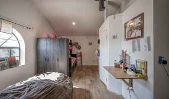 9555 Hierba Rd, Agua Dulce, CA 91390