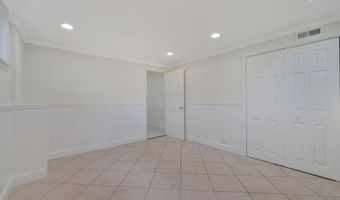 7705 ROYSTON St, Annandale, VA 22003