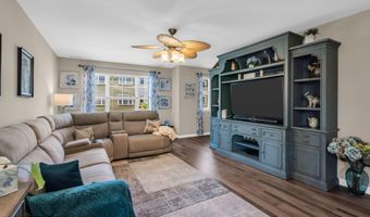 2 Berkeley Crossings Way, Bayville, NJ 08721