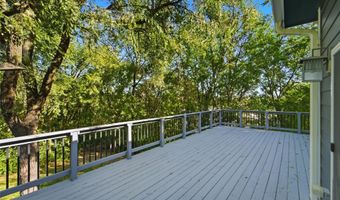 820 Greenwood Hills Dr, Adel, IA 50003