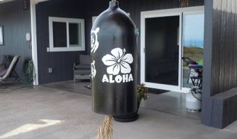 92-8344 Hibiscus Dr, Captain Cook, HI 96704