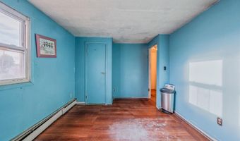 38 Somerset Rd E, Amityville, NY 11701