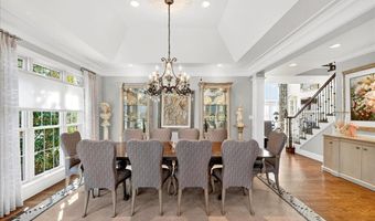 295 Meadowbrook Country Club Est, Ballwin, MO 63011