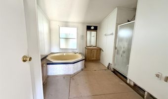 5103 Tierra Bonita Rd, Carlsbad, NM 88220