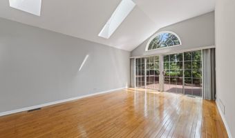1908 N Evergreen Ave, Arlington Heights, IL 60004