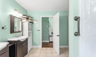 75 Marsh Rd, Belfast, ME 04915