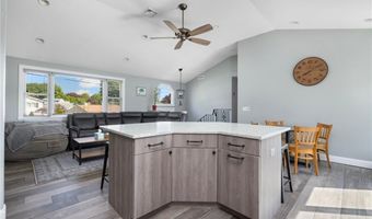 26 Leawood Dr, Cranston, RI 02920