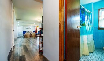 74 Brookhaven Dr, East Providence, RI 02914