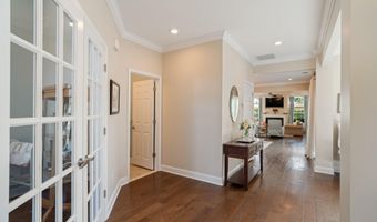 10 CHAPEL HILL Ct, Barnegat, NJ 08005