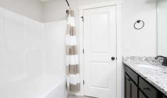 5421 Rowling Dr, Ames, IA 50014