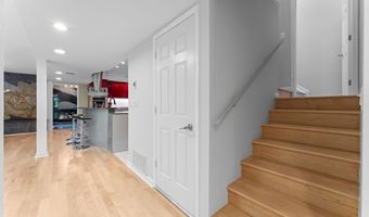 6829 LITTLE RIVER Tpke, Annandale, VA 22003