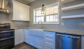 3 Doss Ln, Batesville, AR 72501
