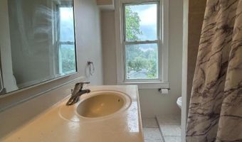 135 W Chrystal St, Andover, NJ 07801