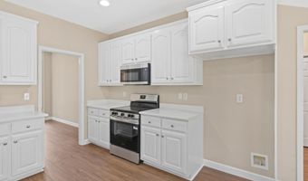 179 Broom Sage Dr, Angier, NC 27501