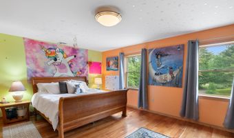 925 Hinesburg Rd, Brattleboro, VT 05301