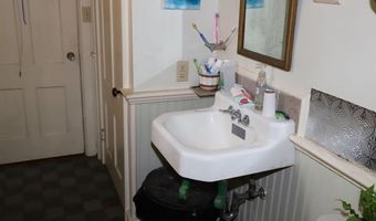 27 Westminster Ter, Rockingham, VT 05101