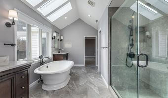 4 Sunrise Ln, Bridgewater, CT 06752