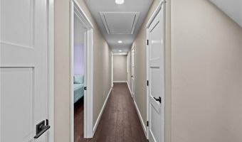 37 Dye Hill Rd, Hopkinton, RI 02832