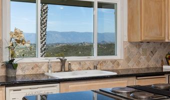 28410 Faircrest Way, Escondido, CA 92026