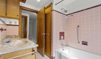 362 Wakelee Ave, Ansonia, CT 06401