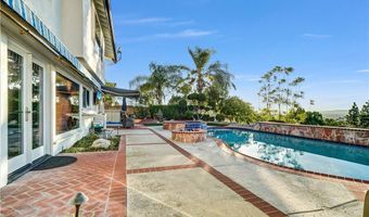 5215 E Rolling Hills Dr, Anaheim, CA 92807
