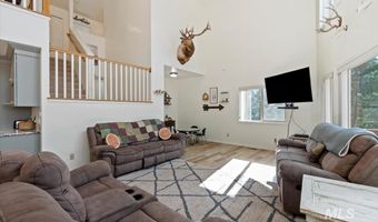 1496 Pine Ridge Dr, Cascade, ID 83611