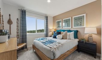 3932 McCormick Village Dr, Bremerton, WA 98312