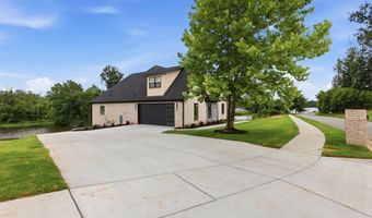 7612 S Shoreline Blvd, Benton, AR 72019