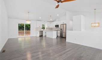 18 Pleasantview Ave, Johnston, RI 02919