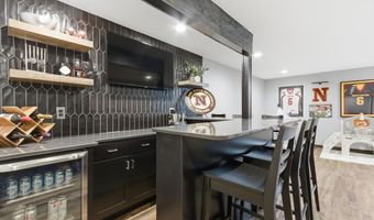 1209 Kettering Dr, Aberdeen, SD 57401