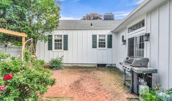 81 7th Ave, Atlantic Highlands, NJ 07716
