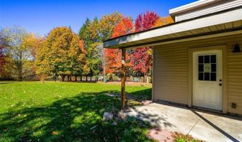 1194 Van Winkle Dr, Ashtabula, OH 44004