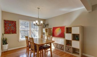 564 Woodlyn Xing, Ballwin, MO 63021