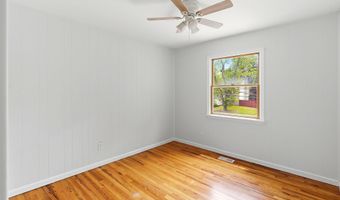 59 Park Ave, Bayville, NJ 08721
