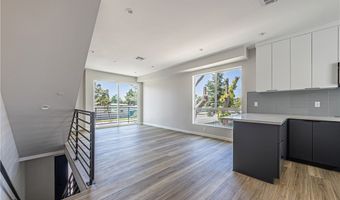 6700 Balboa, Los Angeles, CA 91406