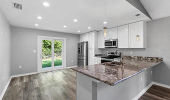 11932 NW 74TH Ter, Alachua, FL 32615