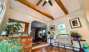 42 Mechanic St, North Smithfield, RI 02896