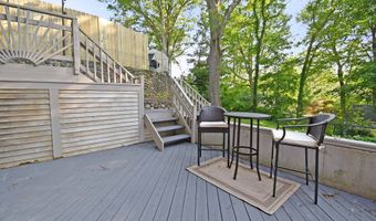 15 Elizabeth Rd, Canton, CT 06019