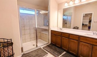 7211 Veal Station Rd, Weatherford, TX 76085