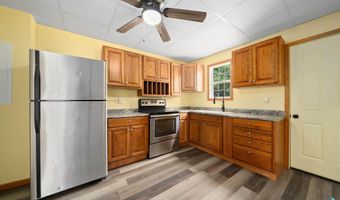 411 N 6th St, Beresford, SD 57004