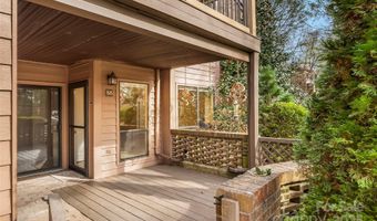 55 Ravencroft Ln, Asheville, NC 28803