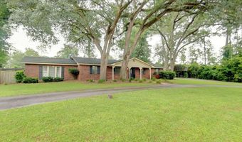 1402 Pineland Dr, Bainbridge, GA 39819