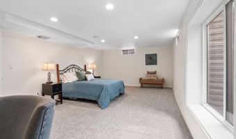 5905 Mayhill Dr, Madison, WI 53711