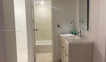 3101 N Country Club Dr 801, Aventura, FL 33180