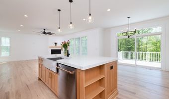 81 Nelson Dr, Burlington, CT 06013